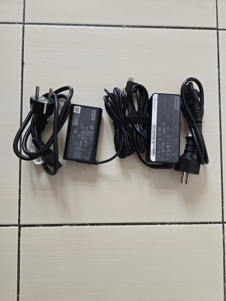 2 chargeur pc lenovo, Computers en Software, Laptop-opladers, Ophalen