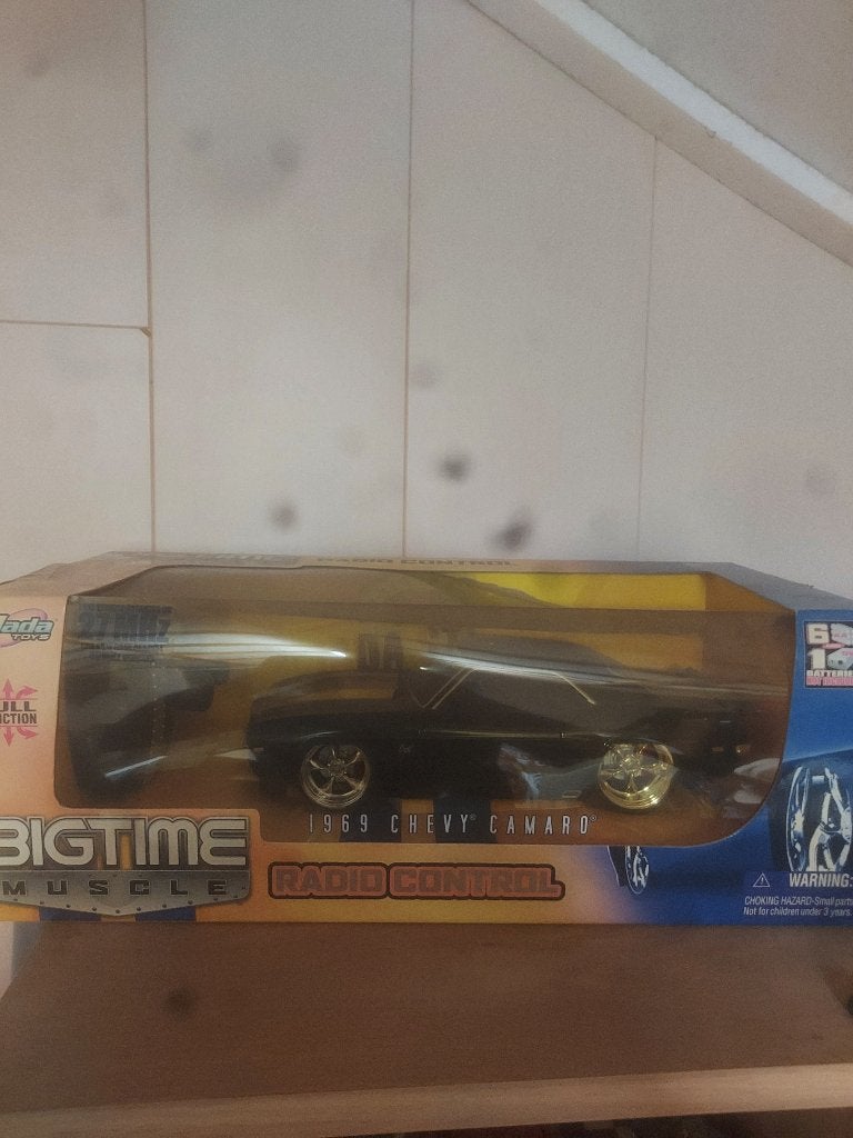 Chevrolet camaro RC 1:18 nieuw in doos, Ophalen, Nieuw, Auto