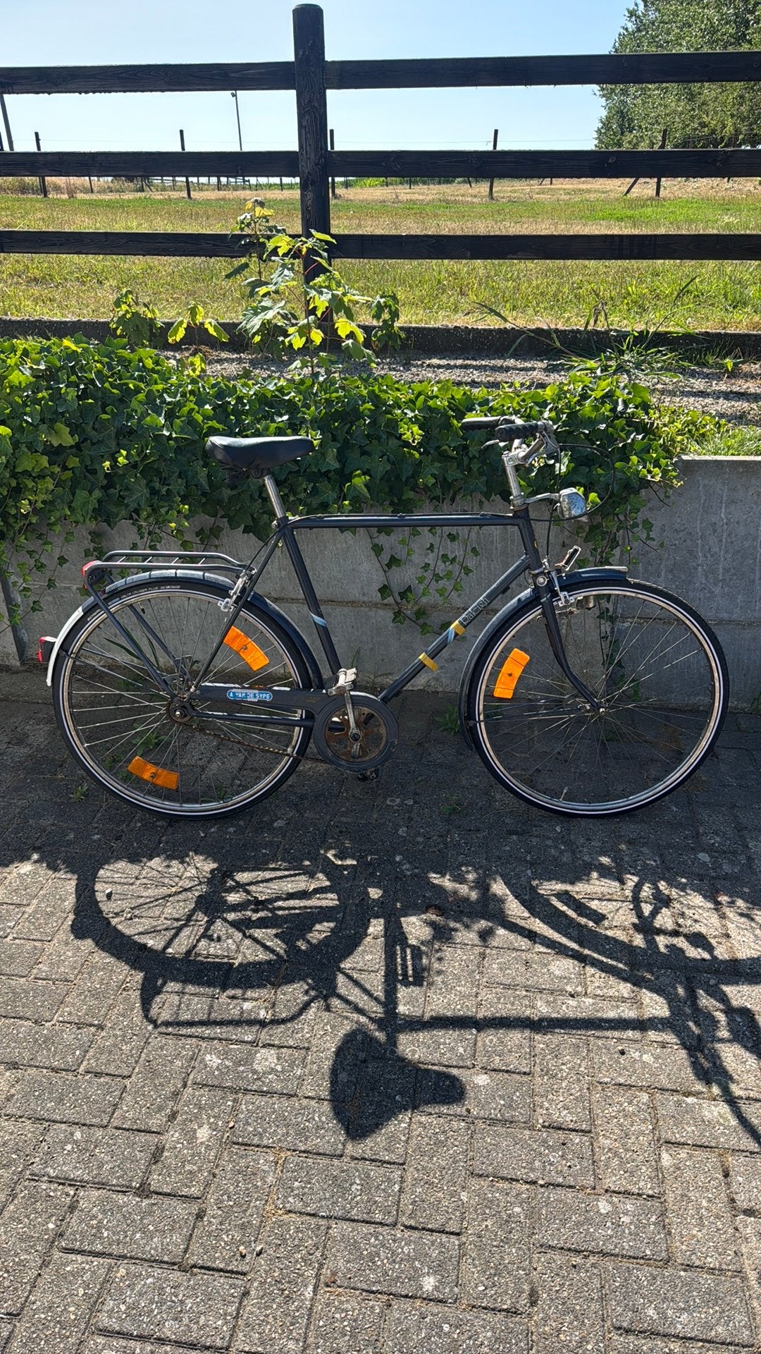 Herenfiets - nieuwe binnen en buitenbanden, Ophalen, Zo goed als nieuw