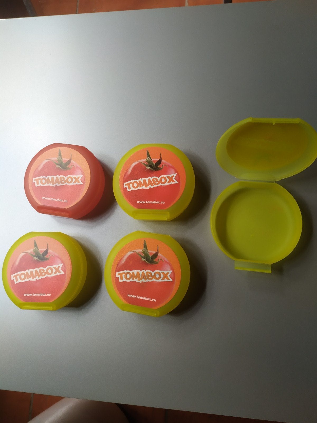 Snackdoosjes voor fruitjes/ kleine tomaten/ paprika, Enlèvement ou Envoi