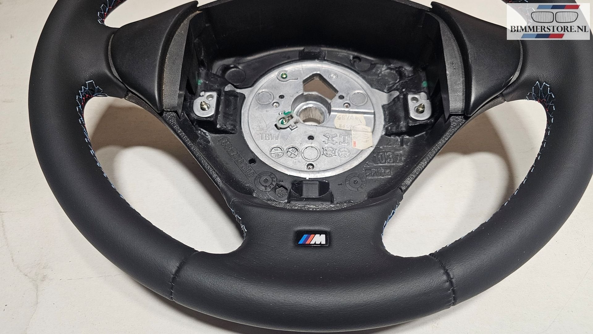 Volant sport M en cuir  BMW M3  série E36 M3 32342228230, -, Origine de la pièce connue, -, Enlèvement ou Envoi