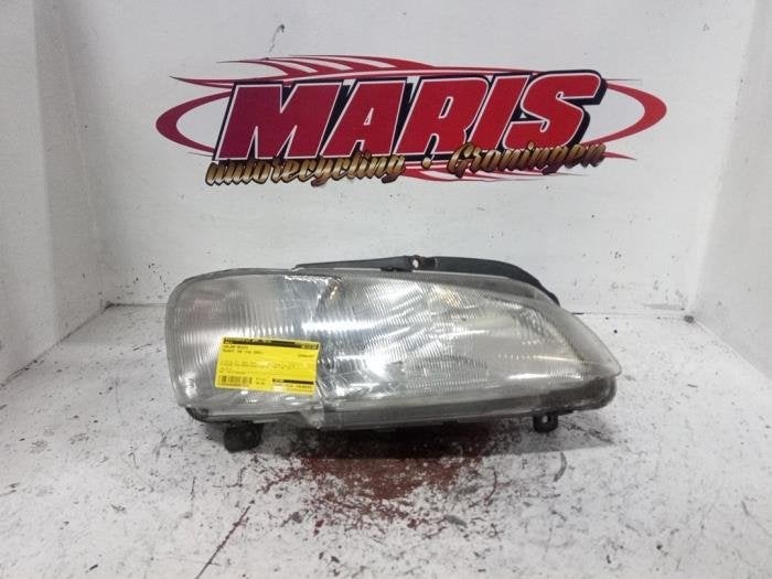 Phare droit d'un Peugeot 106, -, -, 3 mois de garantie, Utilisé