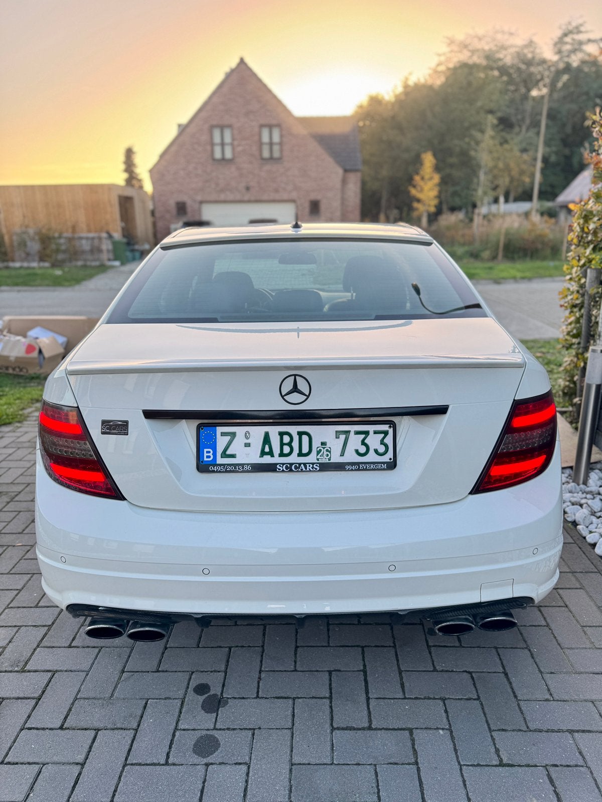 MERCEDES BENZ C180 BENZINE AMG PACK | VOSSEN/NAVI | GARANTIE, Auto's, Dealer onderhouden, Achterwielaandrijving, Zwart, Leder en Stof