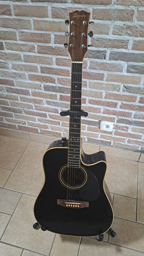 elektro-akoestische gitaar - Segovia, Muziek en Instrumenten, Ophalen, Zo goed als nieuw, Western- of Steelstringgitaar