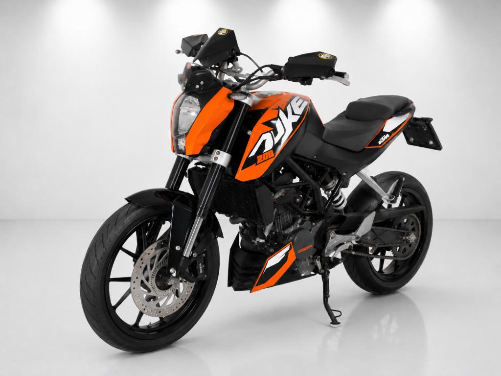 KTM Duke 200 Akrapović, Motoren, Motoren | KTM, Occasion, Bedrijf, Minimaal motorrijbewijs A2, 200 cc