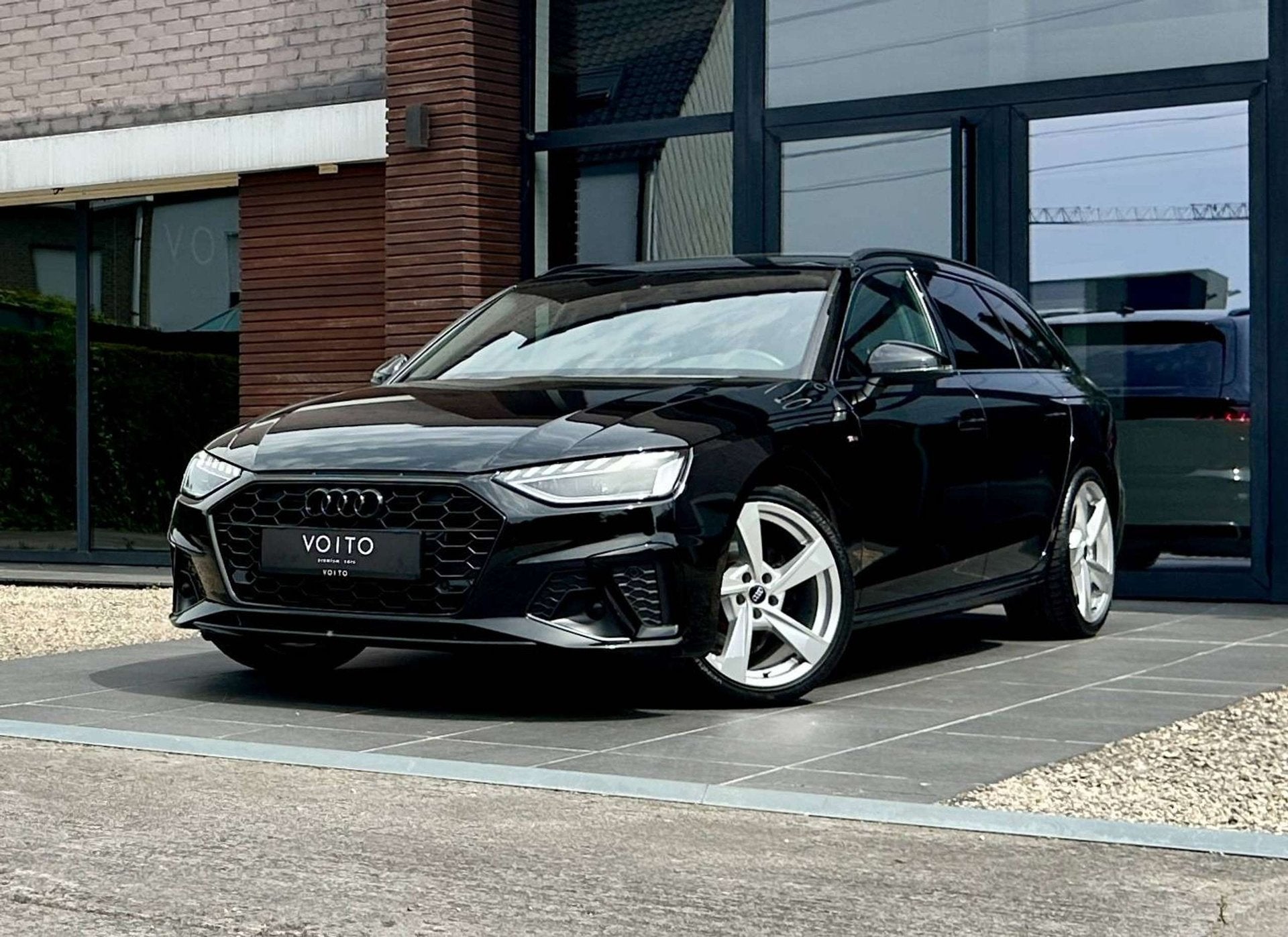 Audi A4 Avant 35TFSI S-tronic 3X S-LINE/CAM/TREKH/ACC/VIRTUA, Autos, Achat, Noir, 5 portes, Phares entièrement LED