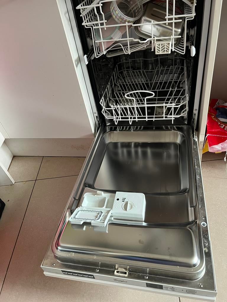 Lave-vaisselle encastrable Whirlpool compact A+, Electroménager, Enlèvement, Comme neuf