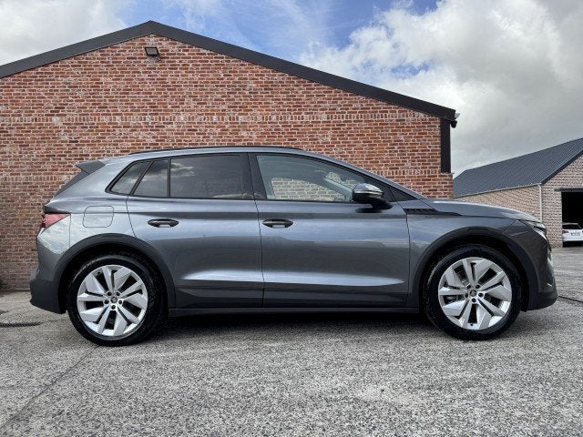 Skoda Elroq 60 NOUVEAU design Loft/61 kWh/140 kW/auto440km !, Autos, Argent ou Gris, Achat, 2165 kg, Entreprise
