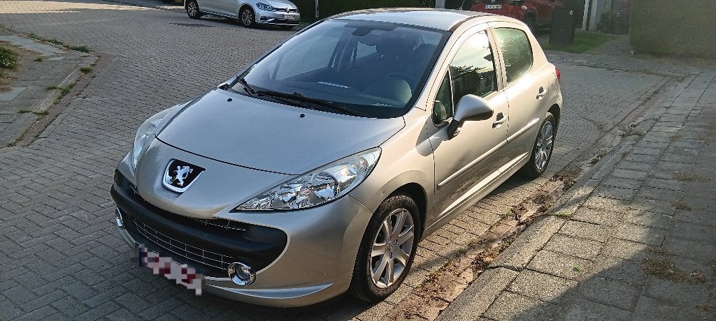 Peugeot 207 * AUTOMATIQUE * 1er Propriétaire *, Argent ou Gris, Achat, Entretenue par le concessionnaire, 5 portes