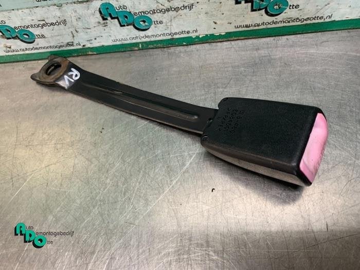 Insertion ceinture de sécurité avant droite d'un Toyota Ay, -, 3 mois de garantie, Toyota, Utilisé