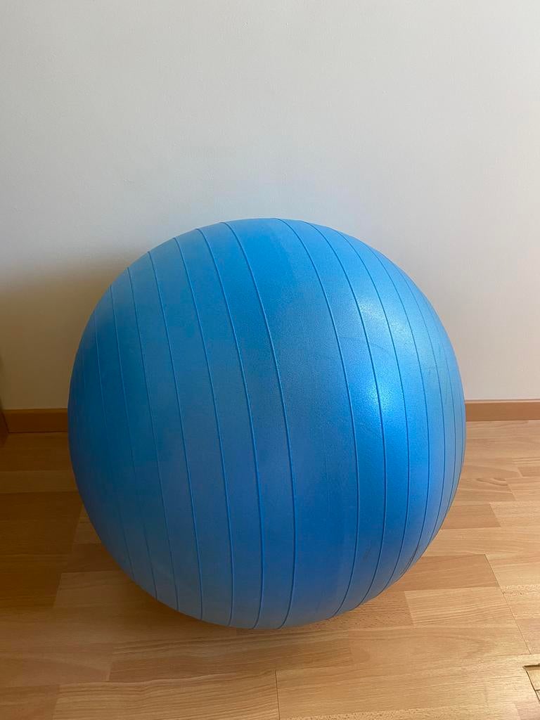 Kine bal  5€, Sport en Fitness, Ophalen, Zo goed als nieuw
