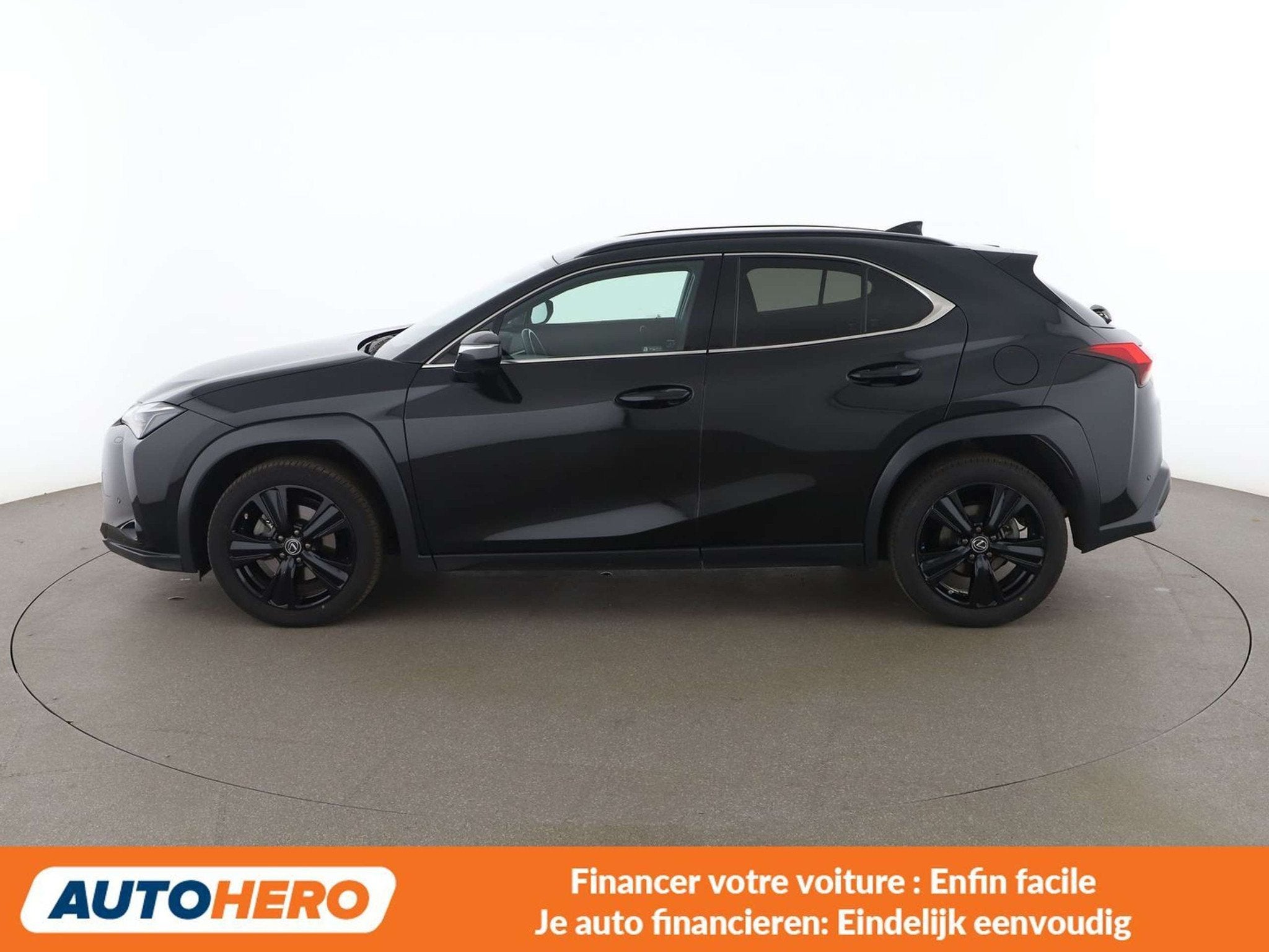 Lexus UX 250H UX 250h (année de construction 2022), Autos, Cuir, Achat, Noir, 5 portes