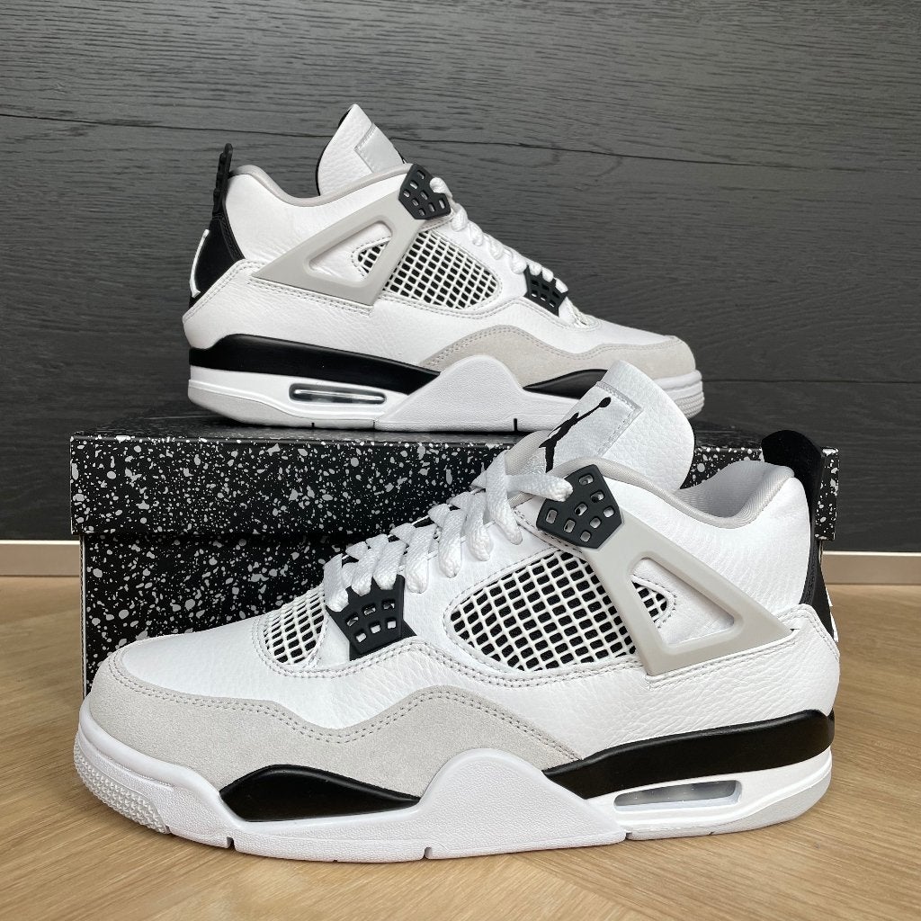 Jordan 4 Military Black maat 29.5 NIEUW, Envoi, Baskets