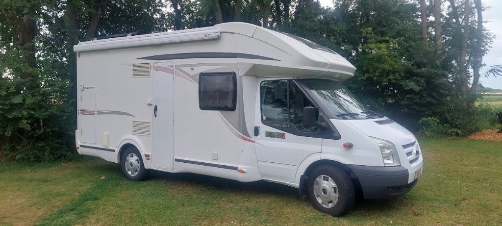 mobilhome birthday 52 met 76 000 km, Caravanes & Camping, Porte-vélos, Toilette à cassette, Boîte manuelle, Ford