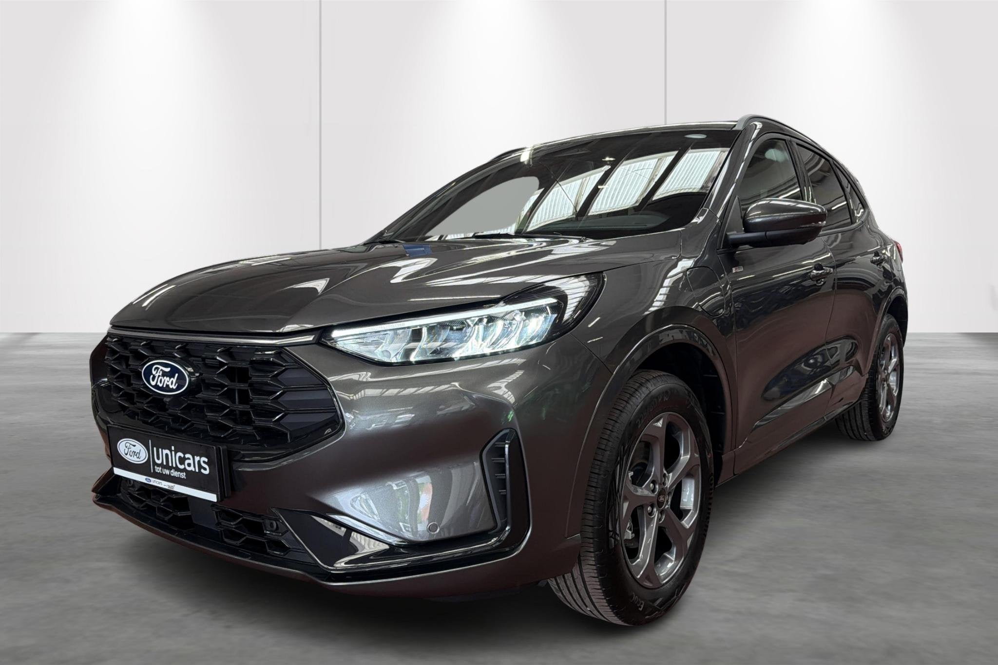 Ford Kuga 2.5i PHEV Aut. 178kW ST-Line (automatique), 2500 cm³, 243 ch, 5 portes, 5 places