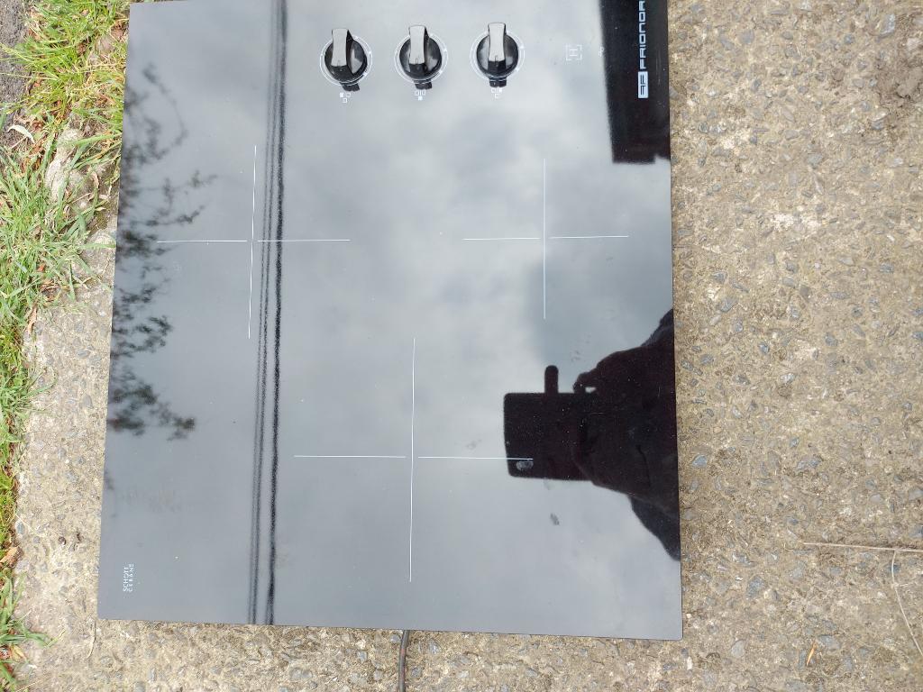 TAQUE ELECTRIQUE 3 FEUX, Neuf, Enlèvement, À Poser, 3 zones de cuisson ou moins