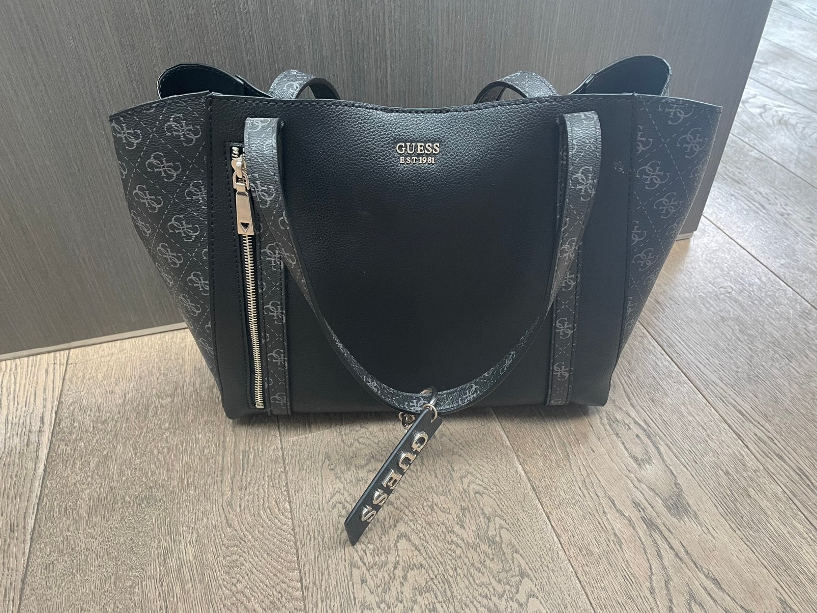 Handtas guess, Handtassen en Accessoires, Ophalen, Zo goed als nieuw