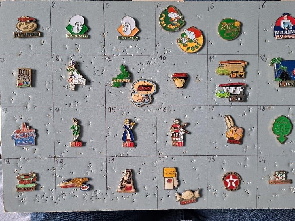 pin's pins à la case, Enlèvement