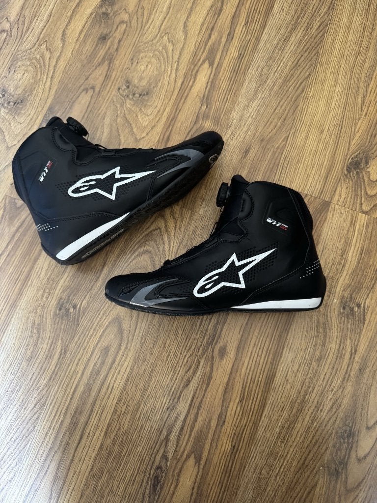 Alpinestars Celer Motorschoenen Zwart/Wit – Maat 43, Motoren, Kleding | Motorkleding, Ophalen, Heren, Alinestars, Laarzen