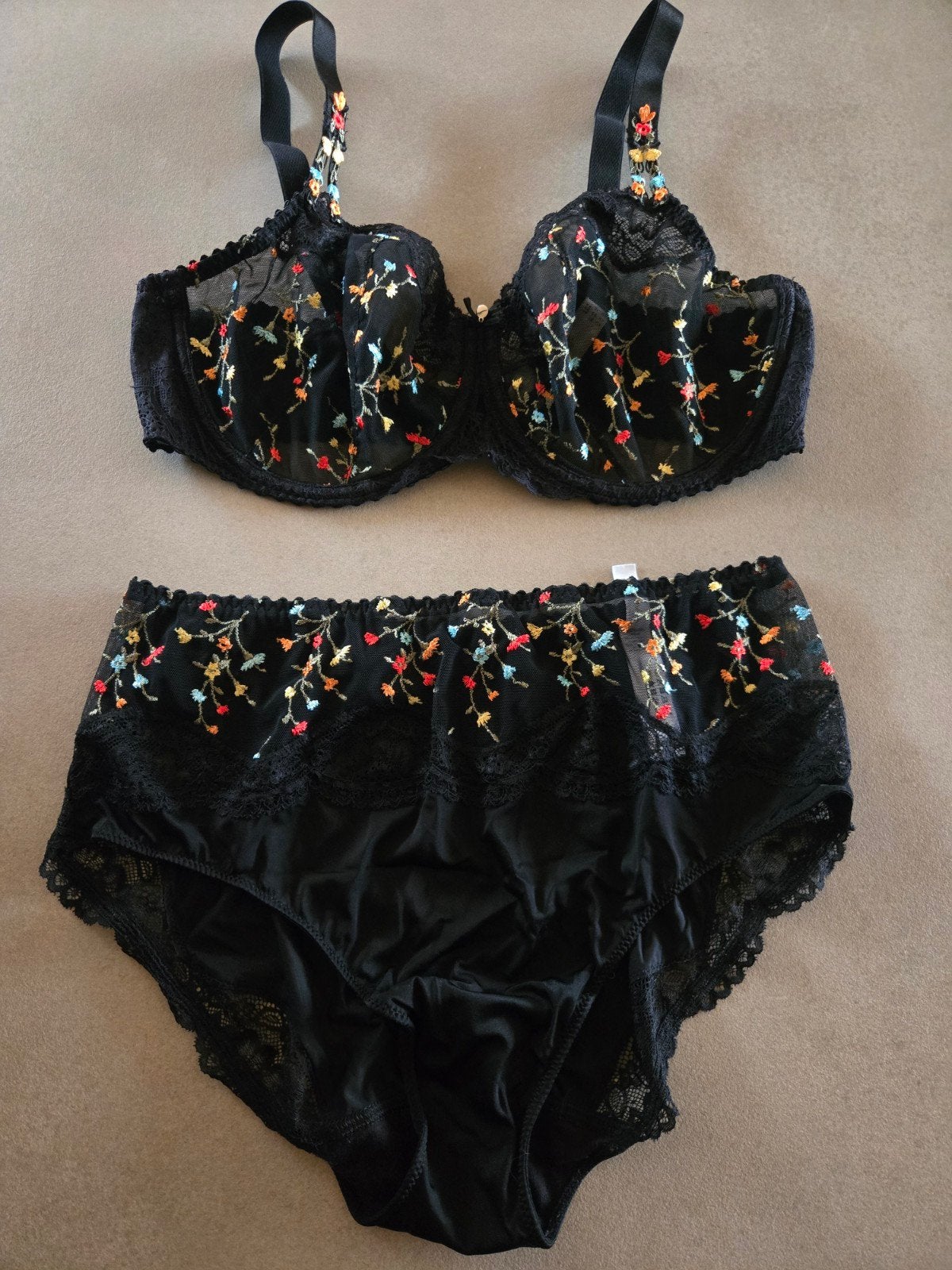 PrimaDonna lingerie set – zwart bloemen – 80E / 44, Prima Donna, Enlèvement ou Envoi, Noir, Ensemble