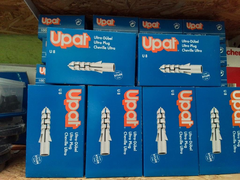25 doos plug van 8 mm kwaliteit, Doe-het-zelf en Bouw, IJzerwaren en Bevestigingsmiddelen, Ophalen, Pluggen