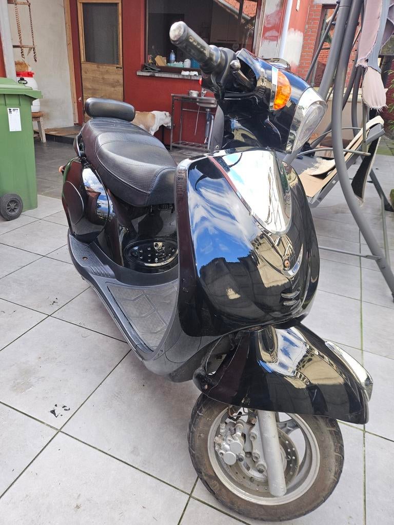 Electrische scooter Jiashite type B, Fietsen en Brommers, Scooters | Peugeot, Elektrisch, Ophalen