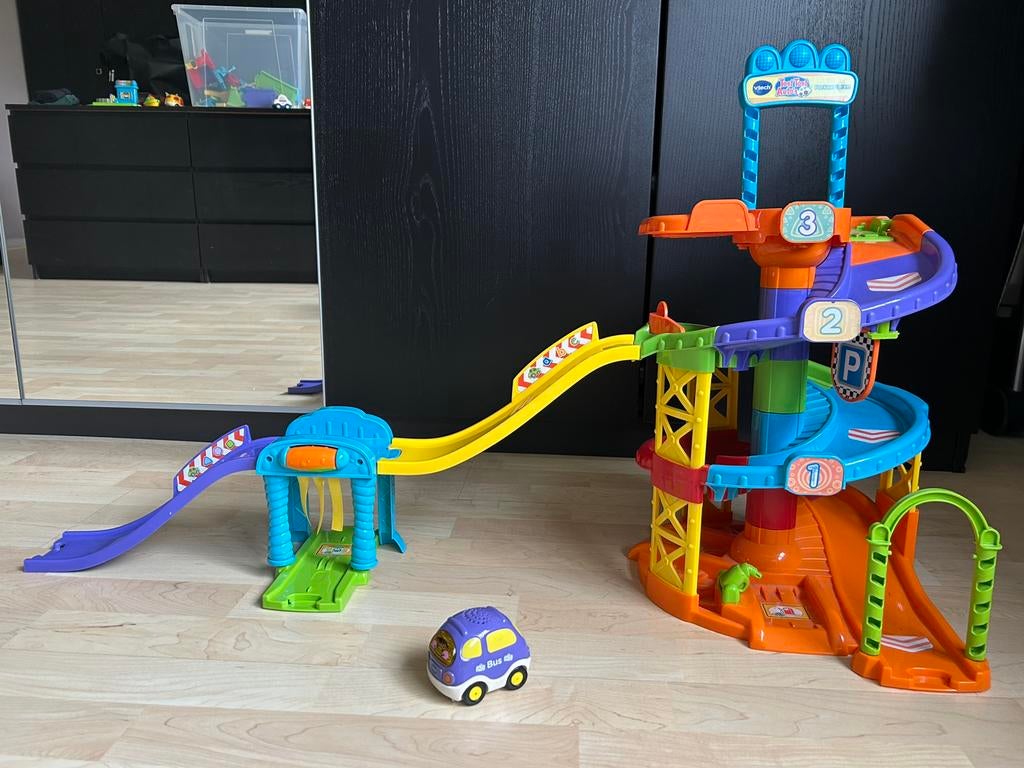 Toet toet auto’s (4 sets + extra wegdelen en auto’s), Kinderen en Baby's, Ophalen