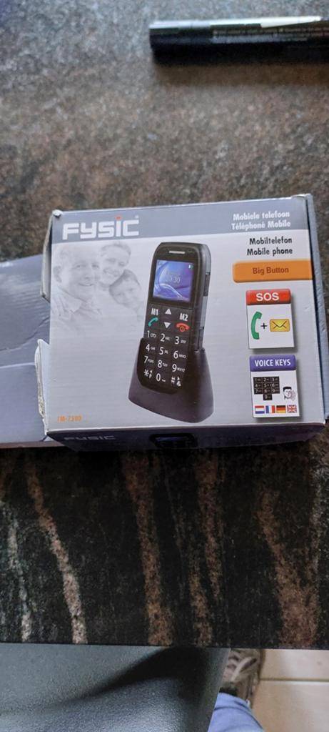 FM-7500 physique, Enlèvement, Noir