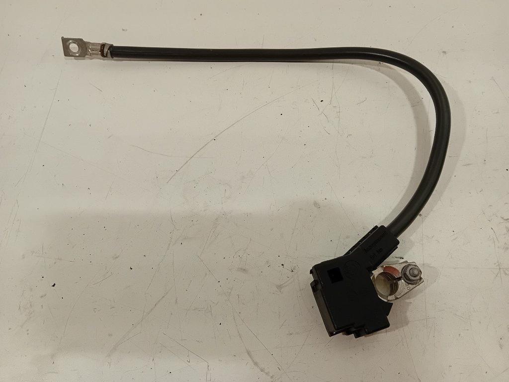 Aansluiting voor 12 volt BMW 5 serie, Auto-onderdelen, Onderdelen@venauto.nl, Van der Ven Autorecycling B.V., Gebruikt, Ettenseweg 76, 4706 PB Roosendaal, The Netherlands