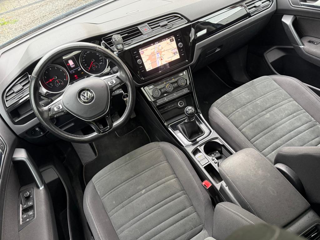 VW Touran 1.4 TSI Benzine - 7 zit / Highline / 2019 / Pano, Autos, Achat, Euro 6, Entreprise, 7 places