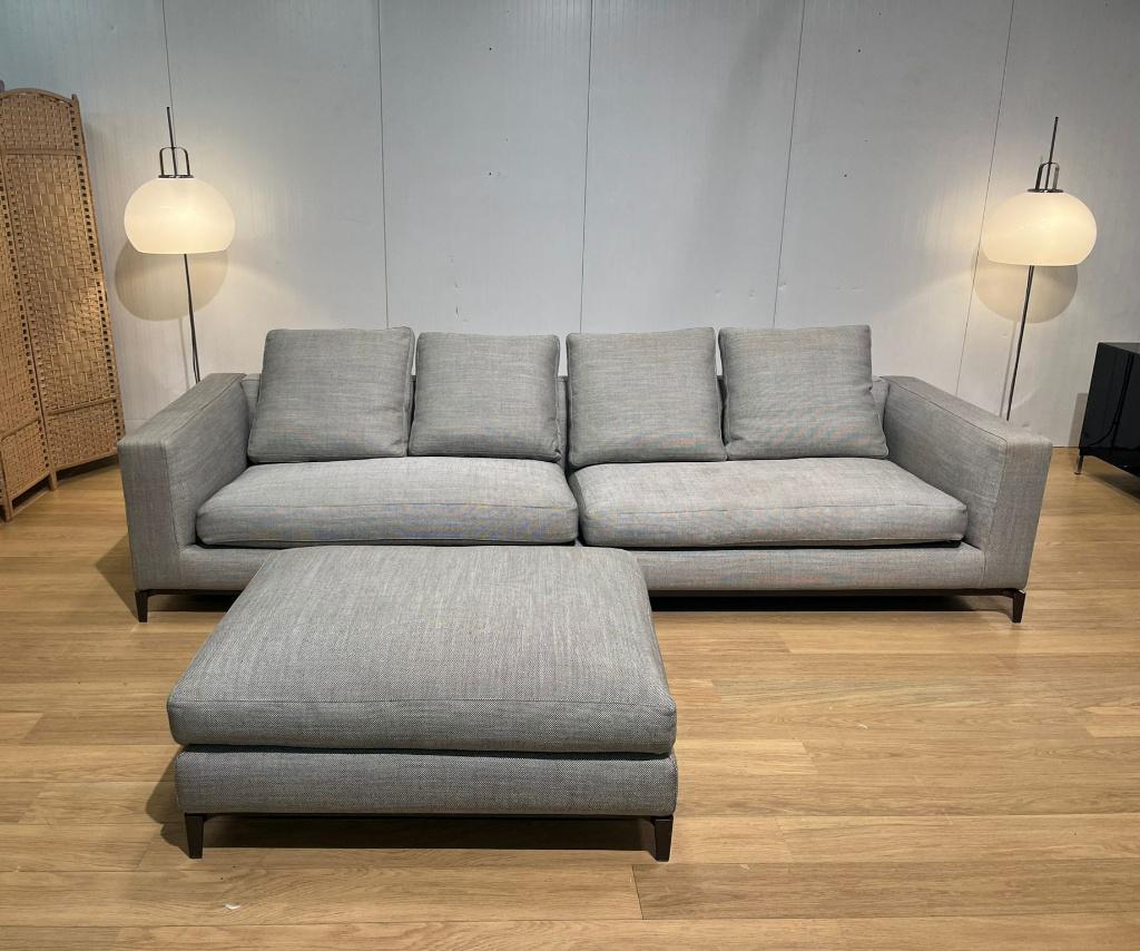 Minotti Andersen canapé 5 places + pouf retapissage – 6.000€, Maison & Meubles, Canapés | Salons, 100 à 125 cm, 250 à 300 cm, Enlèvement ou Envoi
