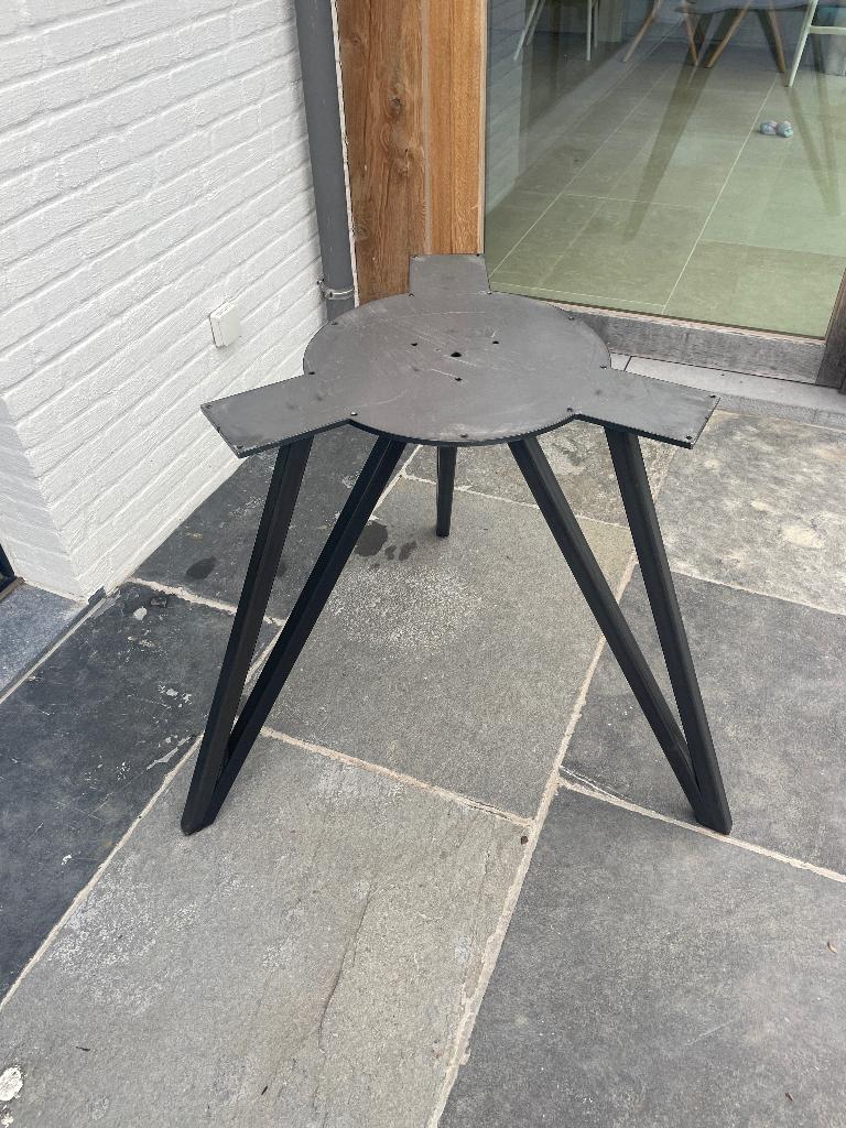 tafel poot, Maison & Meubles, Pièces pour table, Enlèvement, Comme neuf, Pied de table, 50 à 100 cm