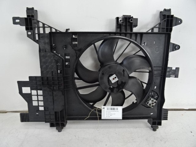 VENTILATEUR RADIATEUR MOTEUR Dacia Duster (HS), Autos : Pièces & Accessoires, Utilisé, Dacia