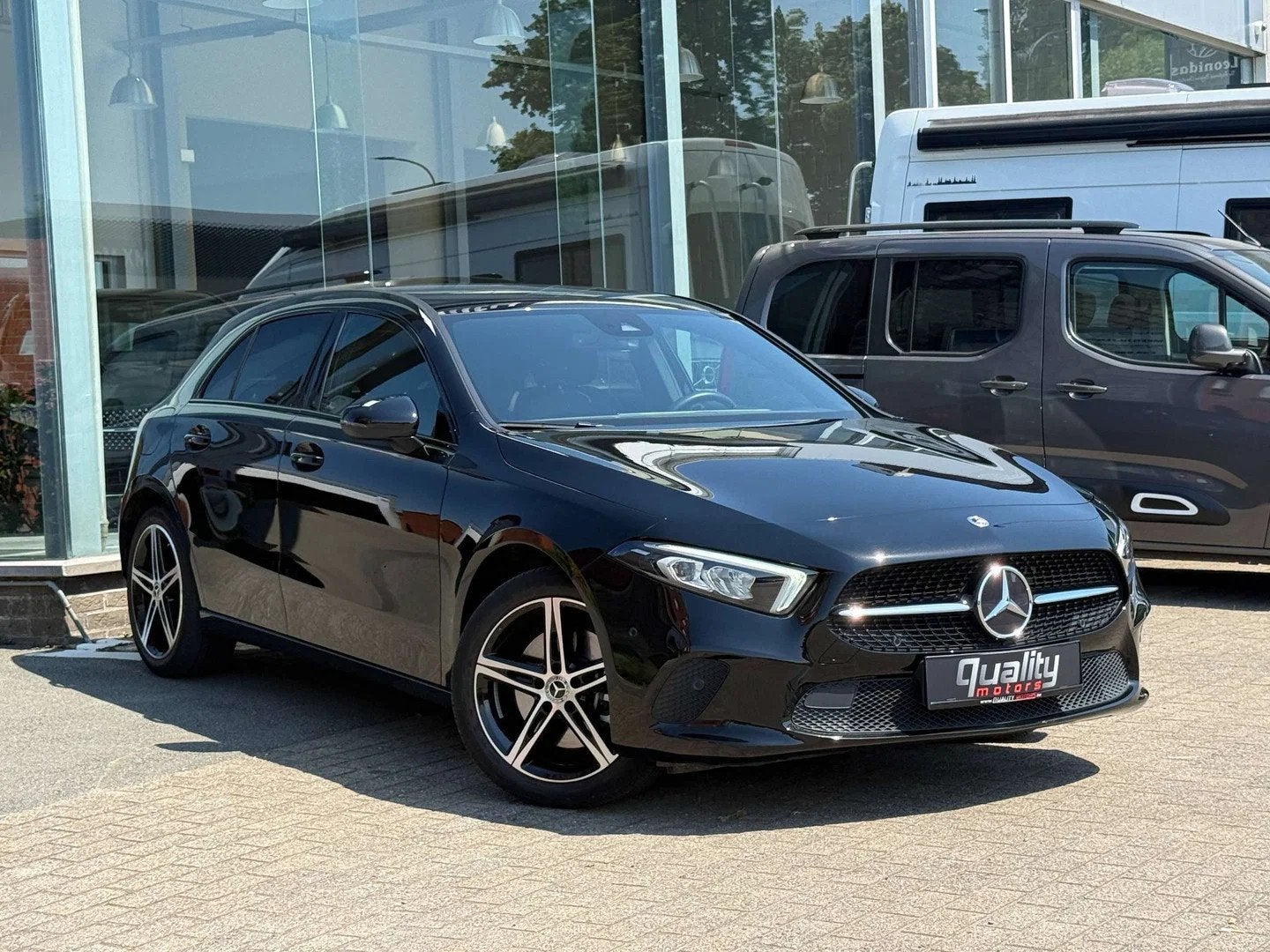 Mercedes-Benz A-CLASS 250 A 250 e PHEV Business Line, Auto's, Mercedes-Benz, Parkeersensor, Gebruikt, 4 cilinders, Zwart