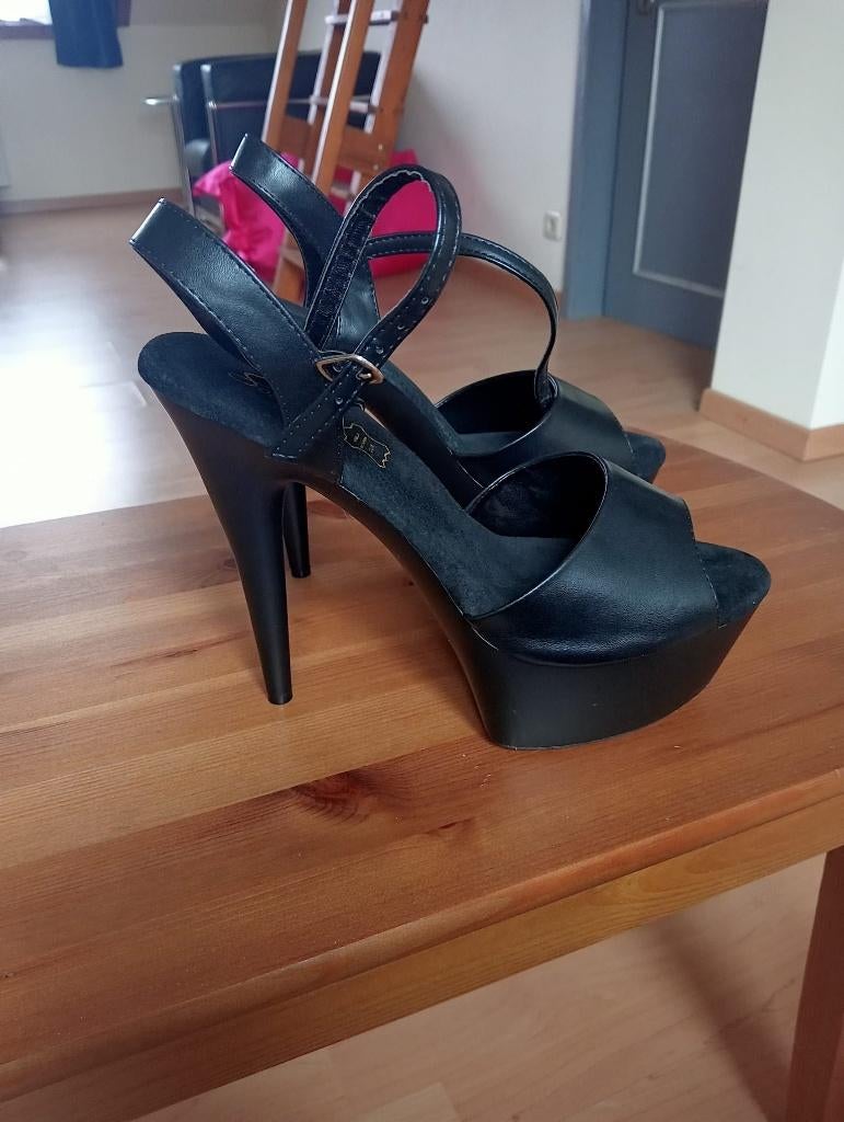Plateausandalen met hoge hakken, matzwarte kleur — 43, Kleding | Dames, Zwart, Nieuw, Ophalen of Verzenden, Schoenen met hoge hakken