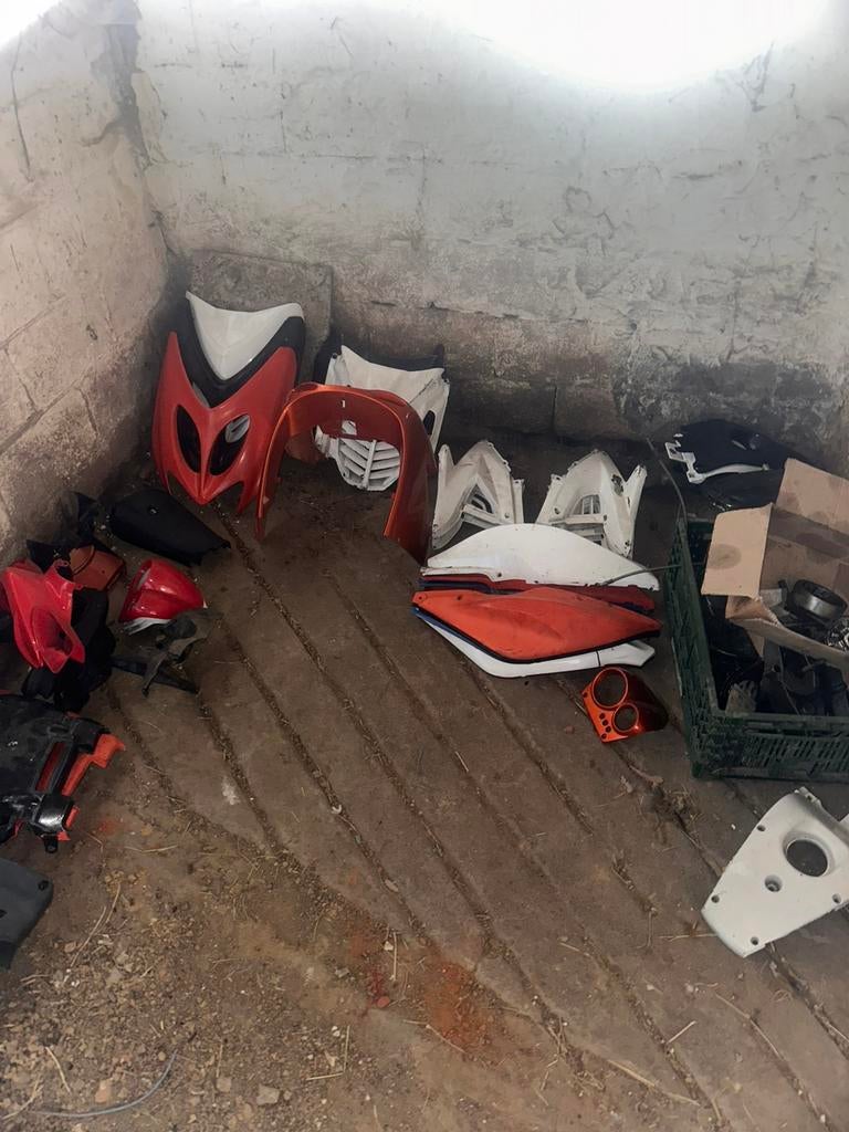 Aerox kappen, Fietsen en Brommers, Ophalen, Aerox
