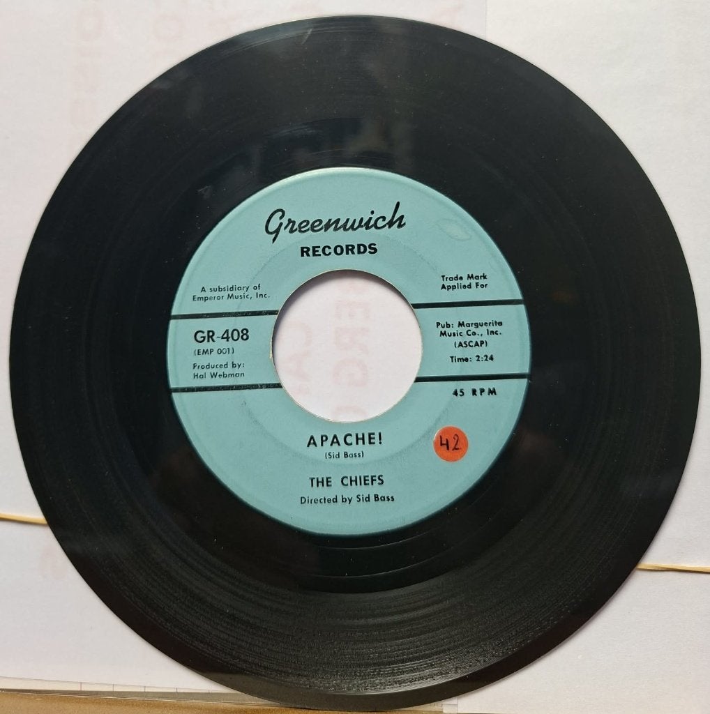 The Chiefs – Apache / Dee’s Dream, Pressage original, Enlèvement ou Envoi, 7 inch, Utilisé