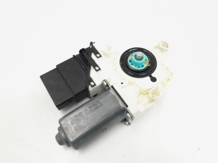 Moteur de vitre portière d'un Volkswagen Passat, Volkswagen, -, 3 mois de garantie, Utilisé