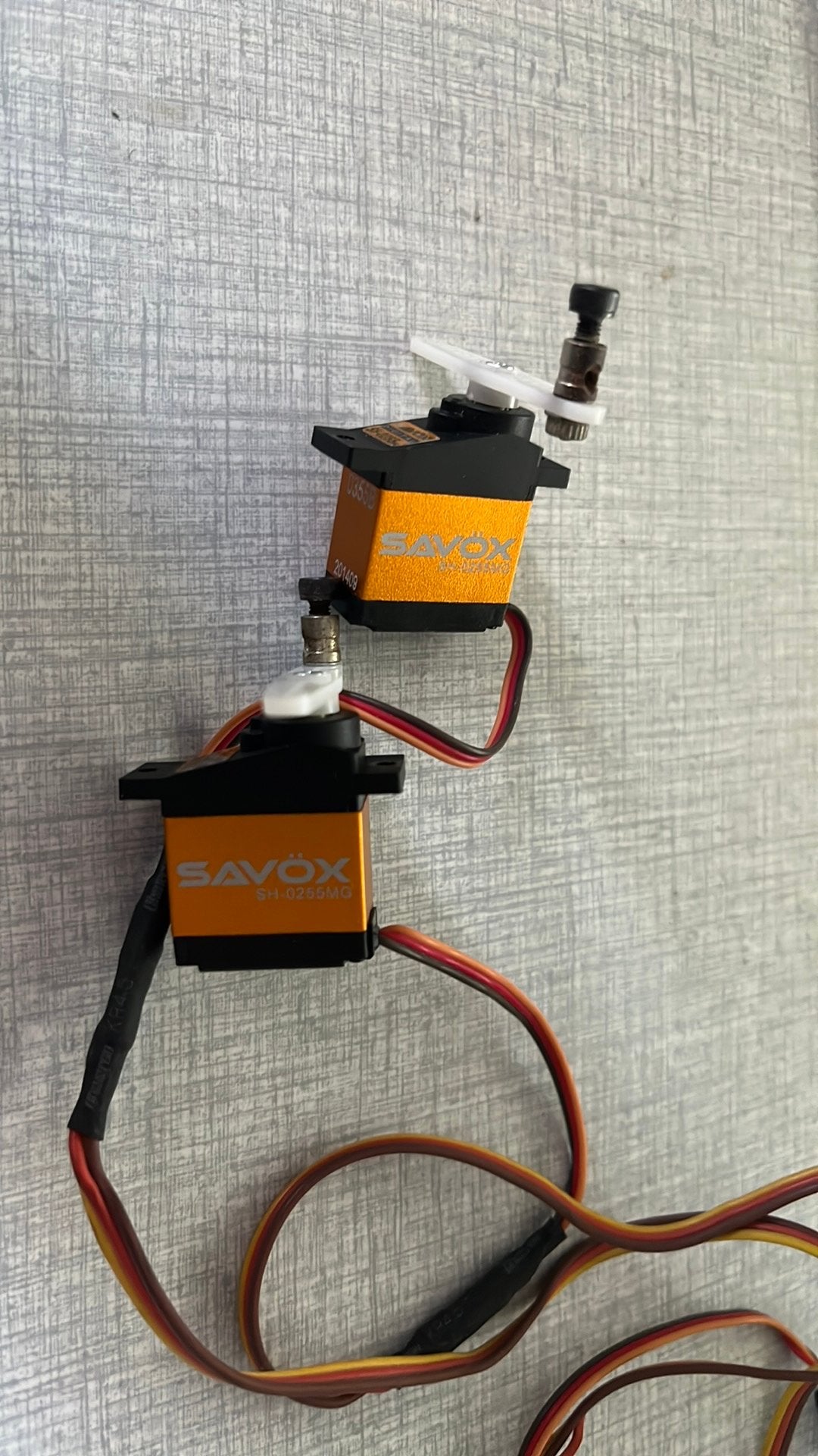 2x Savox sh255mh, Ophalen, Zo goed als nieuw