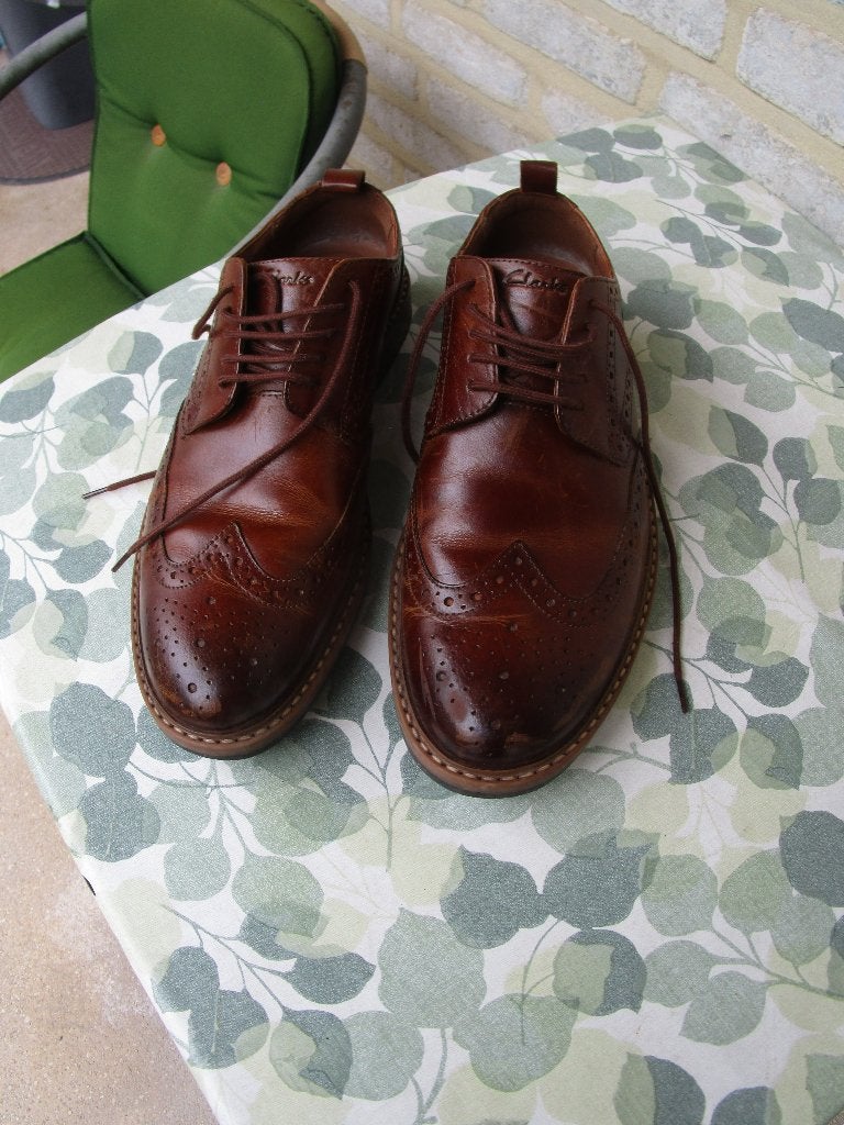 Chaussures Clarks, Enlèvement ou Envoi, Comme neuf, Brun, Chaussures à lacets