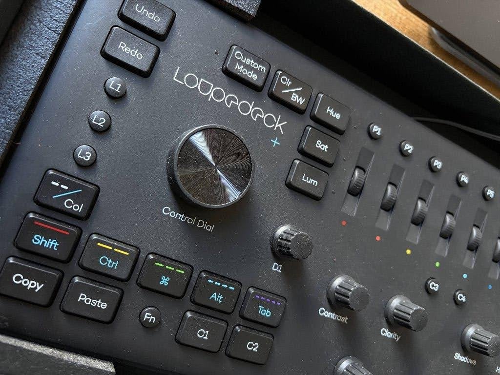 Console de montage photo et vidéo Loupedeck+Boîte d'origine, Enlèvement ou Envoi, Comme neuf