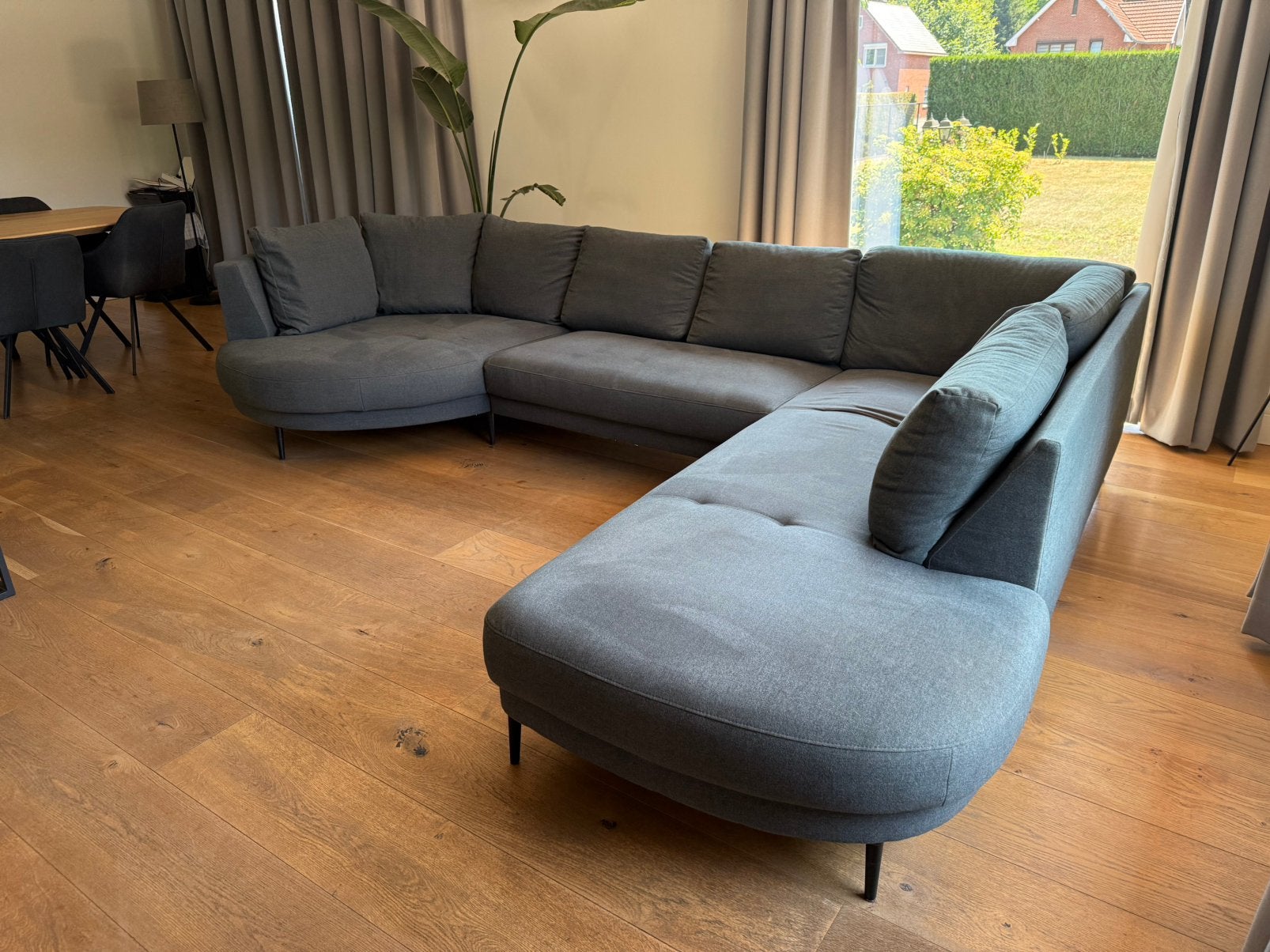 Hoeksalon, Ophalen, Zo goed als nieuw