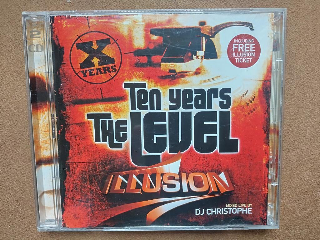 CD * ILLUSION - TEN YEARS THE LEVEL * 35 € * TOPSTAAT, Cd's en Dvd's, Cd's | Dance en House, Ophalen of Verzenden, Zo goed als nieuw
