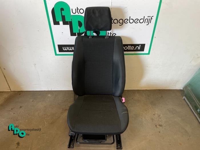 Siège droit d'un Suzuki Swift (Swift 05-), -, 3 mois de garantie, Utilisé, -