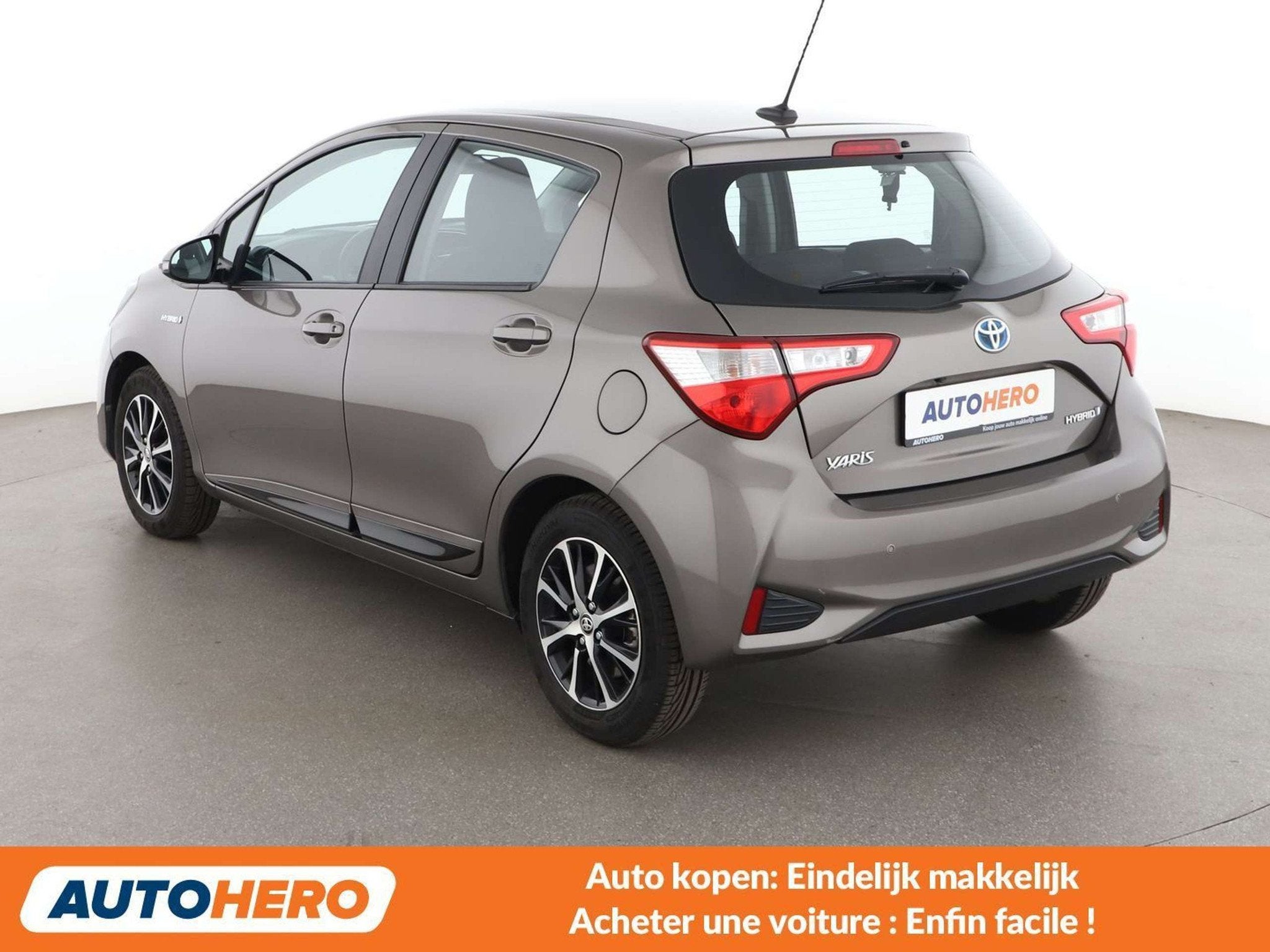 Toyota Yaris 1.5 Hybrid Active (automatique), Autos, Achat, Euro 6, 109 g/km, Noir
