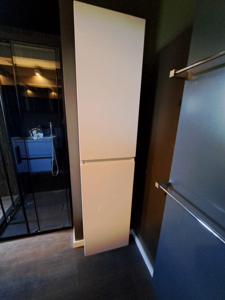 NIEUW in de doos! Hangkast badkamer wit, Enlèvement, Neuf, Armoire (mi-)haute