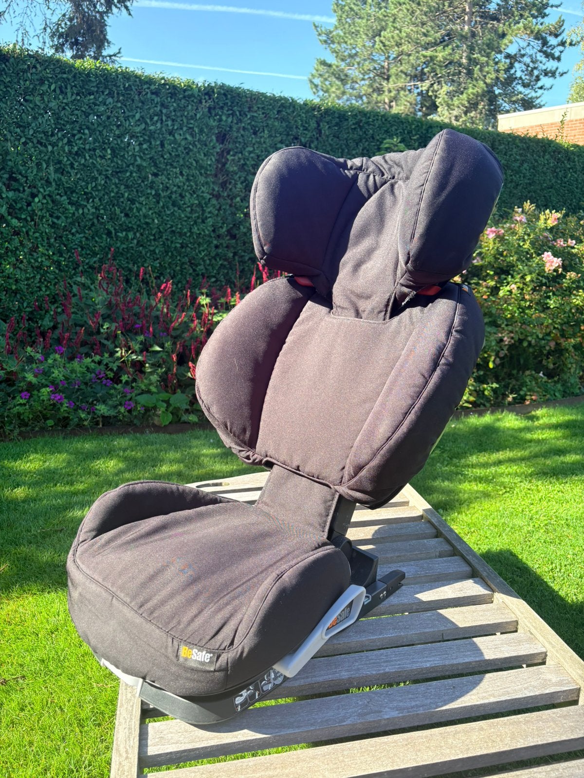 BeSafe autostoel met ISOFIX in zwarte uitvoering, Enfants & Bébés, Autres marques, Enlèvement, Isofix, Dossier réglable