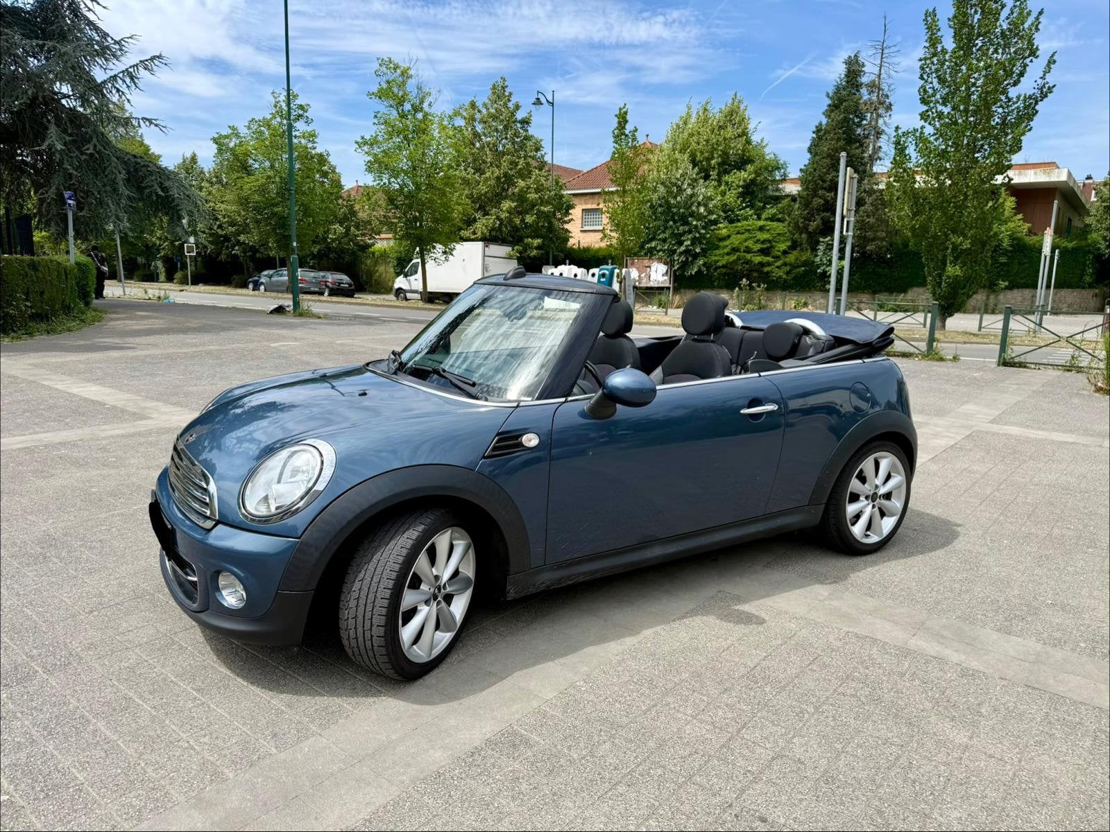 Jolie mini Cooper cabrio 77.000km!!!!, Autos, Mini, Euro 5, Achat, Cabriolet, Noir