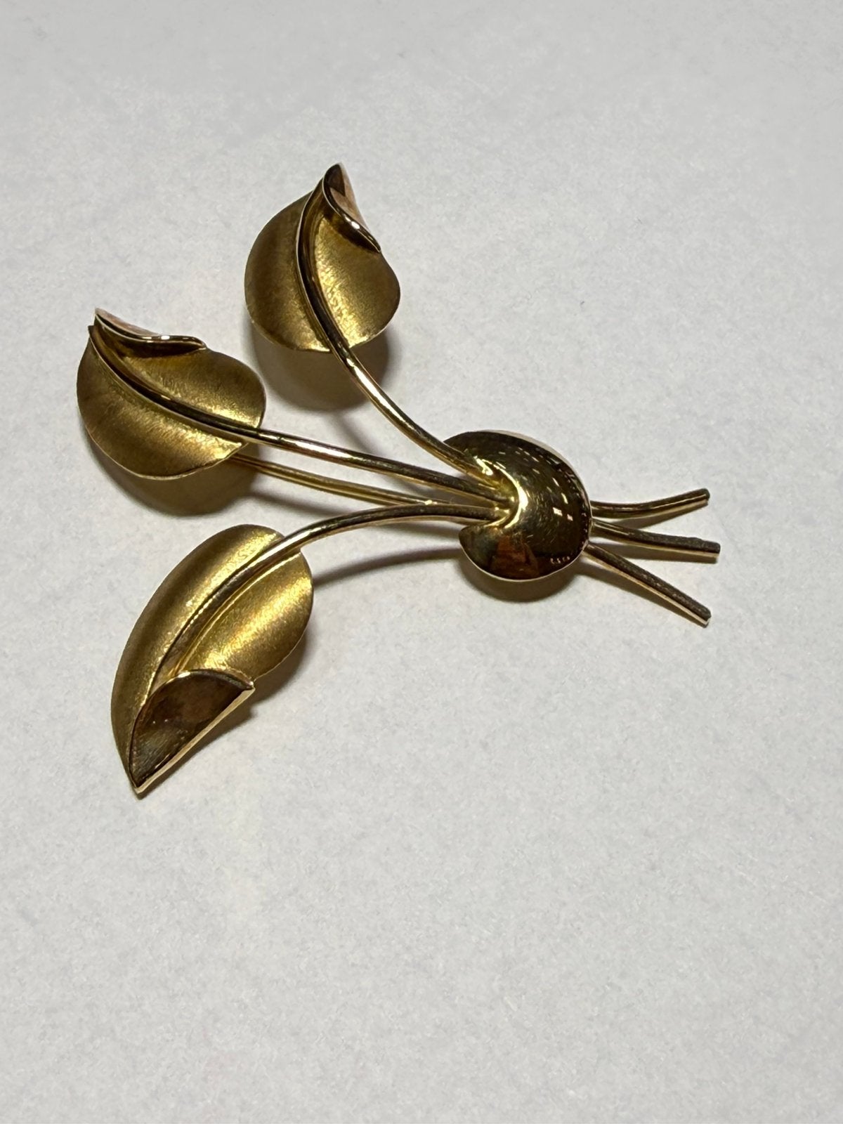 14 Karaat Gouden Vintage Blad Broche – 6,48 gram, Enlèvement, Or