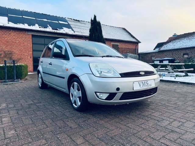 Ford Fiesta 1.4 Benzine * Garantie * Airco *, Auto's, Stof, Zwart, 4 cilinders, 5 deurs